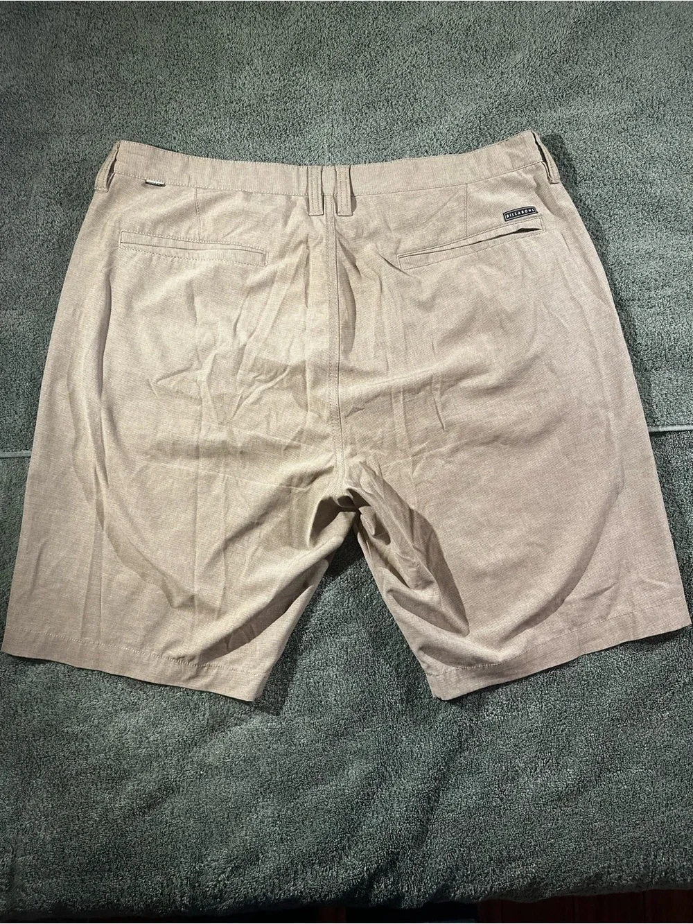 Billabong neutral hem features